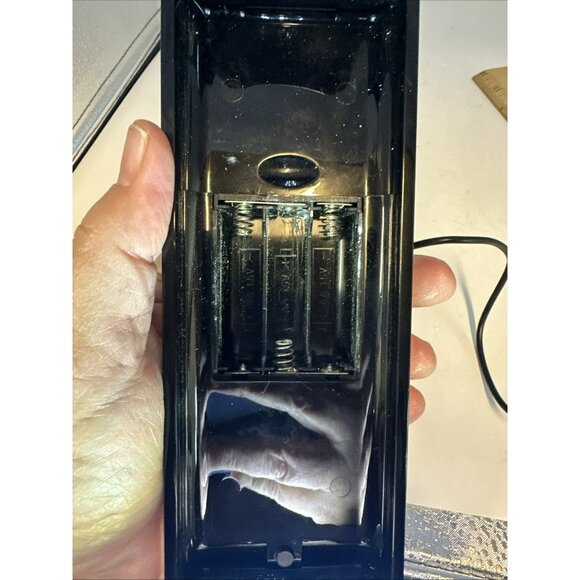 Daylight Company Brand Foldable Bright Desk Light Crafting Sewing Model U 5001 - Picture 8 of 9